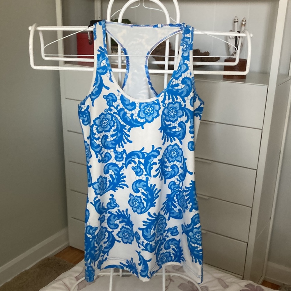Size 8 Older Lululemon Racerback